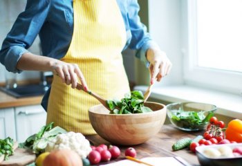 Menopausa, l’alimentazione che ne allevia i sintomi
