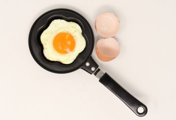 Il cuore è a rischio mangiando un uovo al giorno?